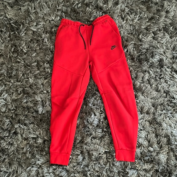 Nike tech Red sweatpants - Picture 1 of 3